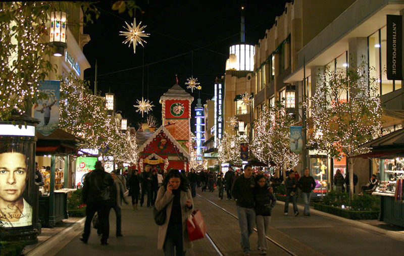 The Grove - Xmas lights